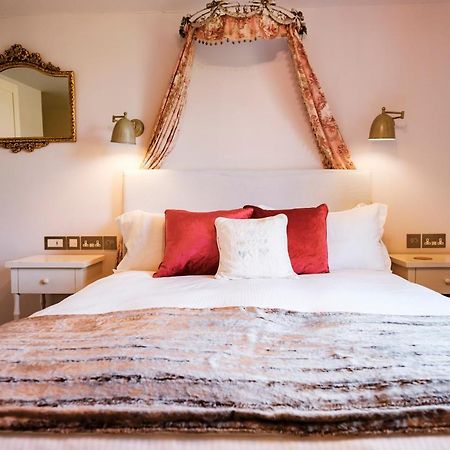 The Bower Inn บริดจ์วอเตอร์ ภายนอก รูปภาพ A bedroom at the hotel