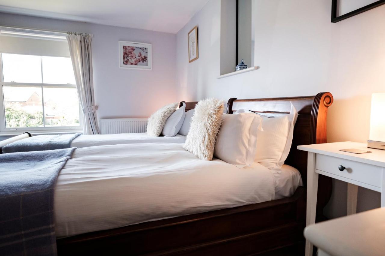 The Bower Inn บริดจ์วอเตอร์ ภายนอก รูปภาพ A bedroom at the Old Mill