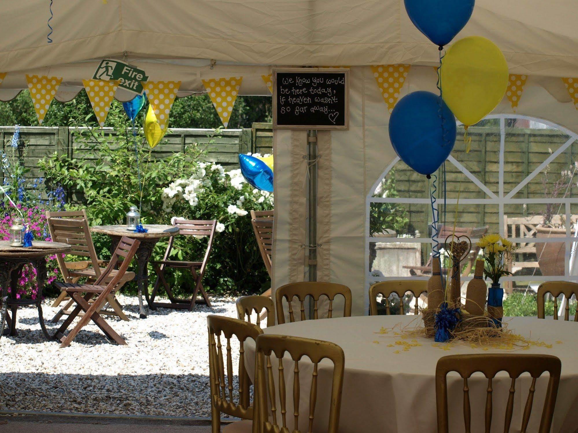 The Bower Inn บริดจ์วอเตอร์ ภายนอก รูปภาพ Marquee at the 2011 Festival